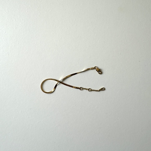 Ana Luisa Herringbone Bracelet 7” NWOT with dust pouch. - Picture 4 of 9